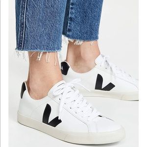 Veja Esplar Sneaker Size 8 Worn Once! Good condition!
